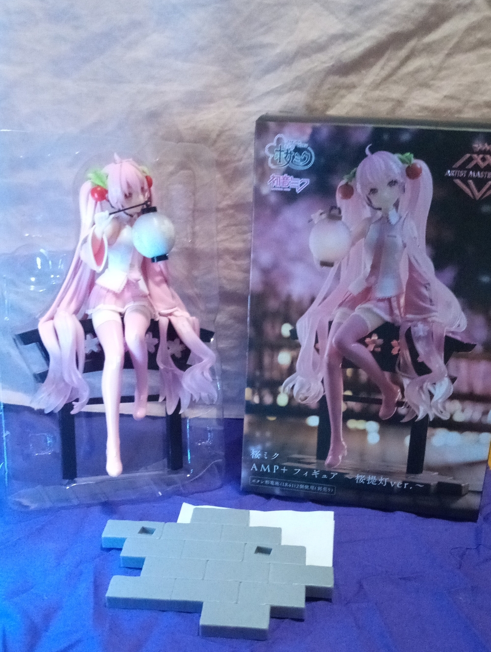 Hatsune Miku Sakura Lantern Ver. Taito AMP+ Figure